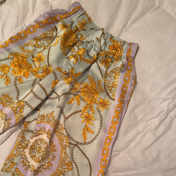 Forever 21 Floral & Chain Wide Leg Pant - Picture 2 of 4